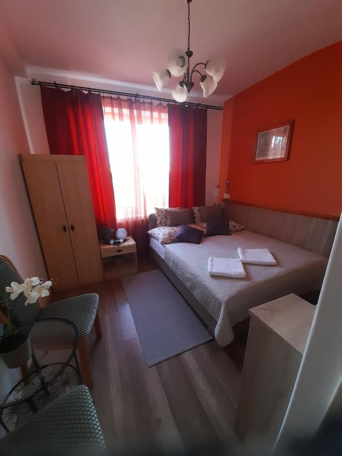 Zoeld Sziget Vendeghaz Hotel Eger Bagian luar foto