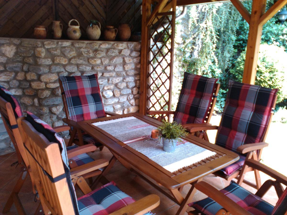 Zoeld Sziget Vendeghaz Hotel Eger Bagian luar foto